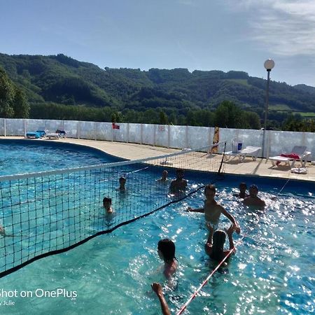 Saint geniez d'olt Jolie t2 aménagée et équipée village goelia 2 piscines chauffées Exterior foto